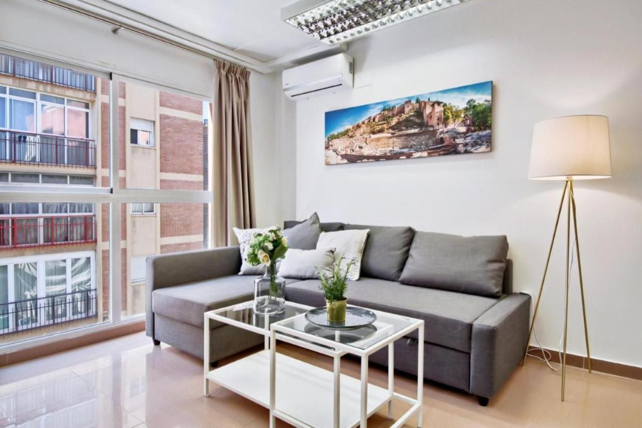 Amplio Piso Con Terraza Leilighet Málaga Eksteriør bilde