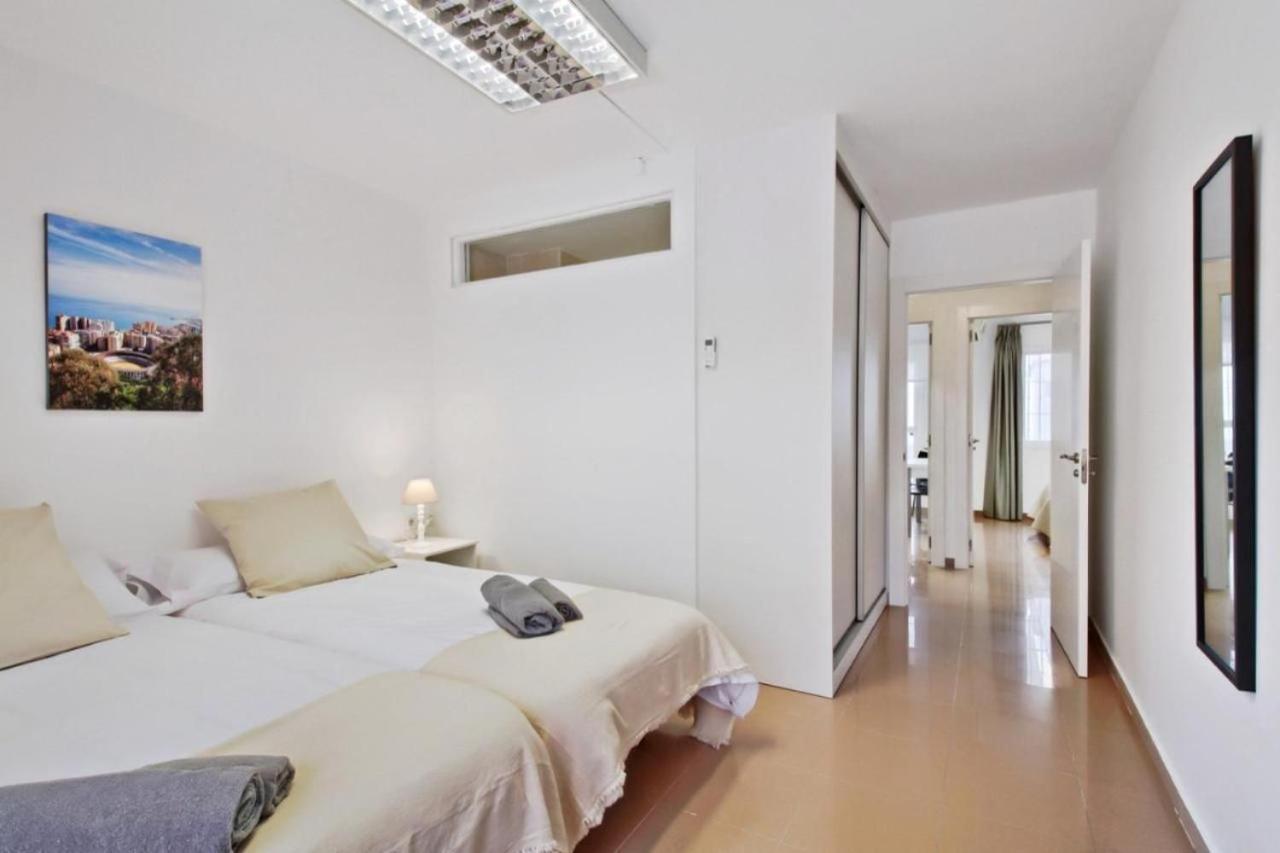 Amplio Piso Con Terraza Leilighet Málaga Eksteriør bilde
